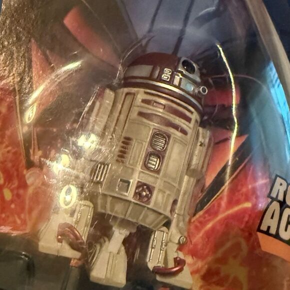 Sealed Star Wars Revenge of the Sith ROTS R4-P17 Rolling Action Figure #64 3” - Picture 7 of 7